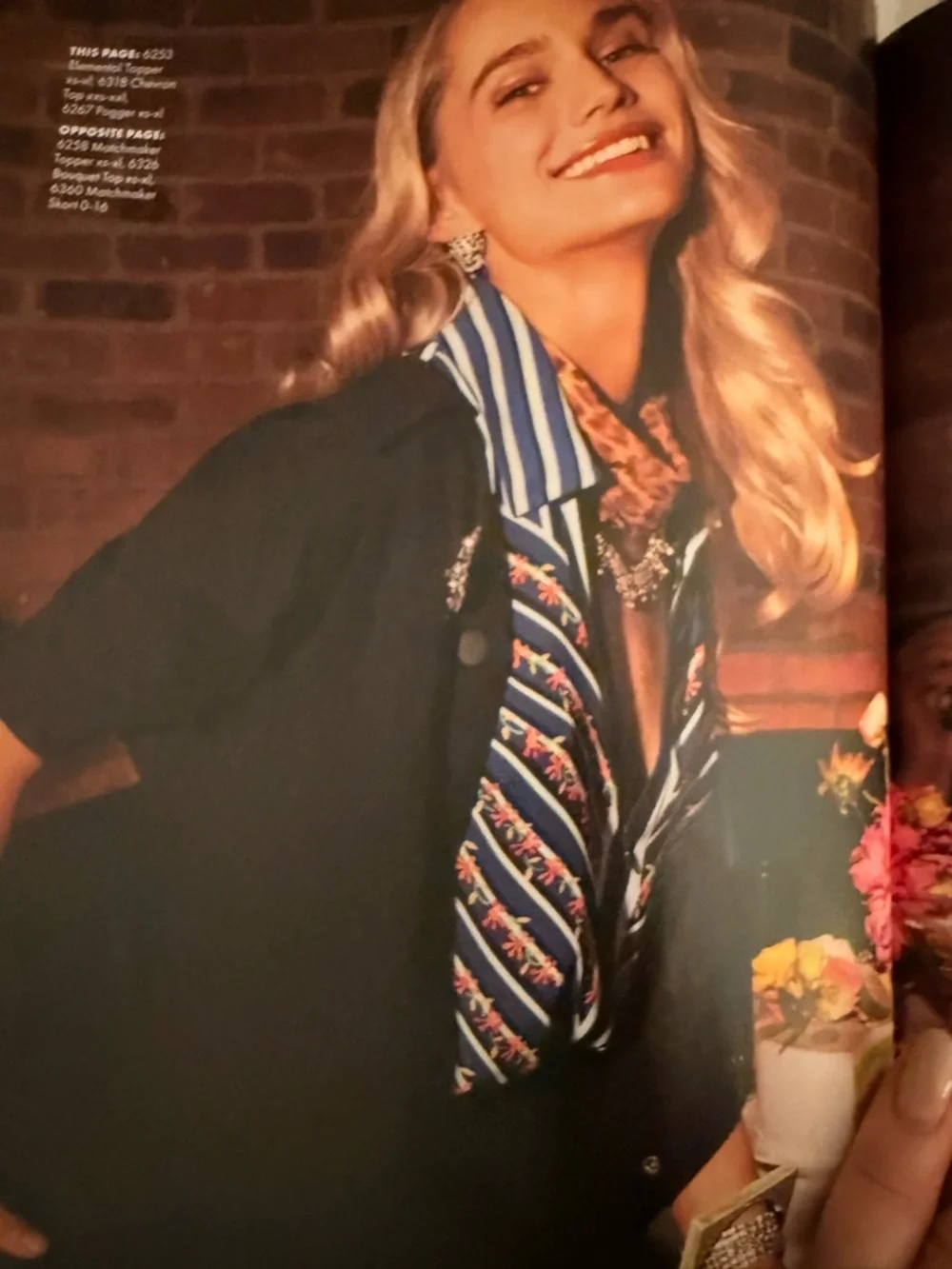 Cabi Chevron Top - Picture 2 of 4